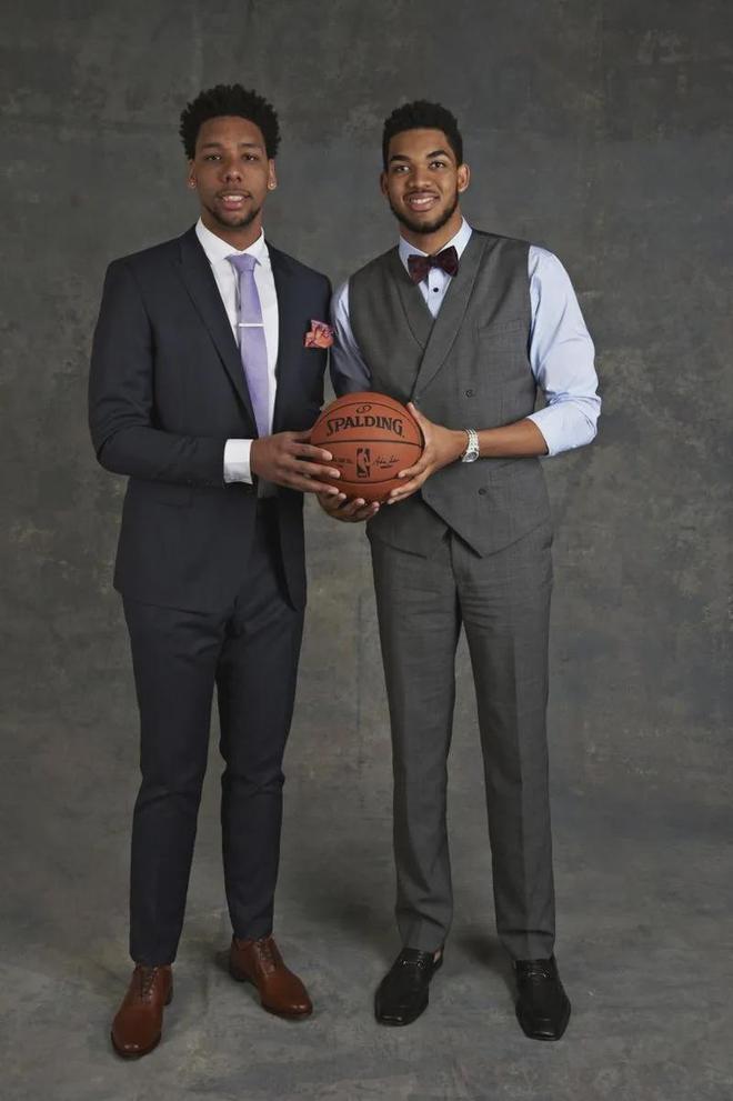 挡球稳住底 挡球稳住底