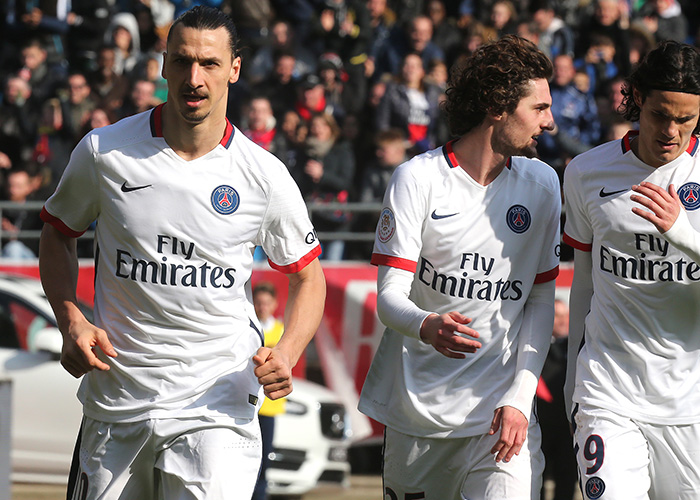 面无表情但 面无表情但